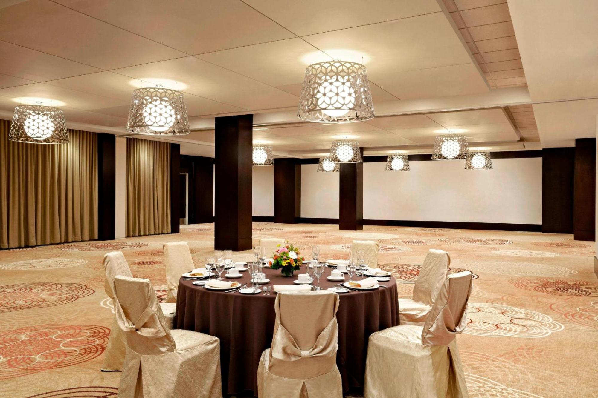 Sheraton Centre Toronto Hotel Екстер'єр фото